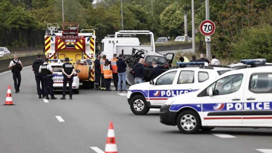 Tổng thống Macron cảnh báo nguy cơ xã hội Pháp thoái hoá văn minh